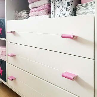 Möbelgriff in pink für das Mädchenzimmer Pinkfarbener Möbelgriff für das Mädchenzimmer