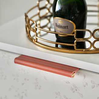 Kantengriff aus Leder - Serie KENT Kantengriff aus Leder - Serie KENT