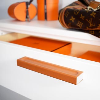 Luxuriöse Möbelgriffe aus feinstem Leder von minimaro - luxury furniture handles Luxuriöse Möbelgriffe aus feinstem Leder von minimaro - luxury furniture handles