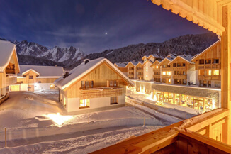 Möbelgriffe aus Leder im Hotel Dachsteinkönig Möbelgriffe aus Leder im Hotel Dachsteinkönig