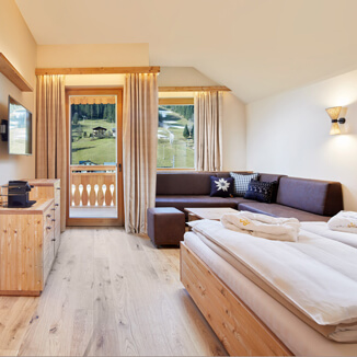 Möbelgriffe aus Leder im Hotel Dachsteinkönig Ledergriffe von minimaro im Hotel Dachsteinkönig