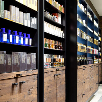 Leather handles in black leather Black leather drawer pulls in headquarters at Hirmer Munich