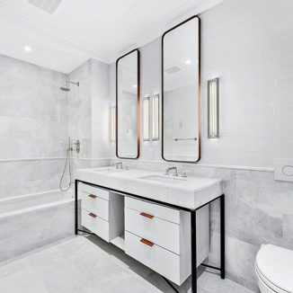 Edge handles KENT with leather in color whiskey in bathrooms Edge handles KENT with leather in color whiskey in bathrooms