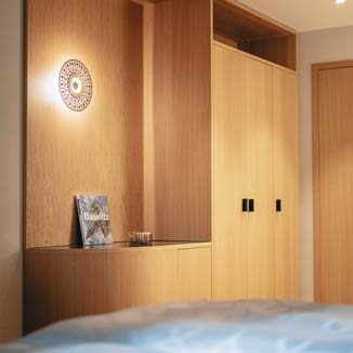 Leather handles COMO-GRANDE in the hotel rooms of the Maerthof Basel Leather handles COMO-GRANDE in the hotel rooms of the Maerthof Basel